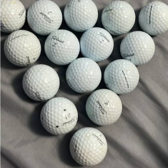 Dozen pack of slightly used ProV1 and ProVX golf balls - Picture 1 of 1
